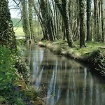 En Pays D'othe Holiday home *