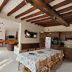 Holiday home En Pays D'othe Aix-en-Othe