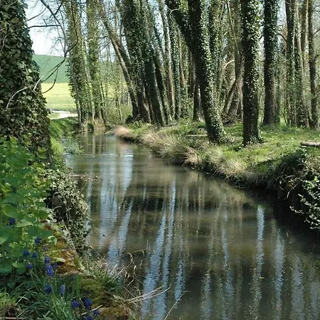 En Pays D'othe Vakantiehuis *