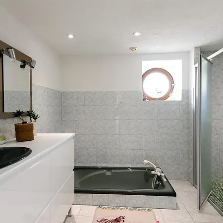 En Pays D'othe * אקס-אן-אוטה